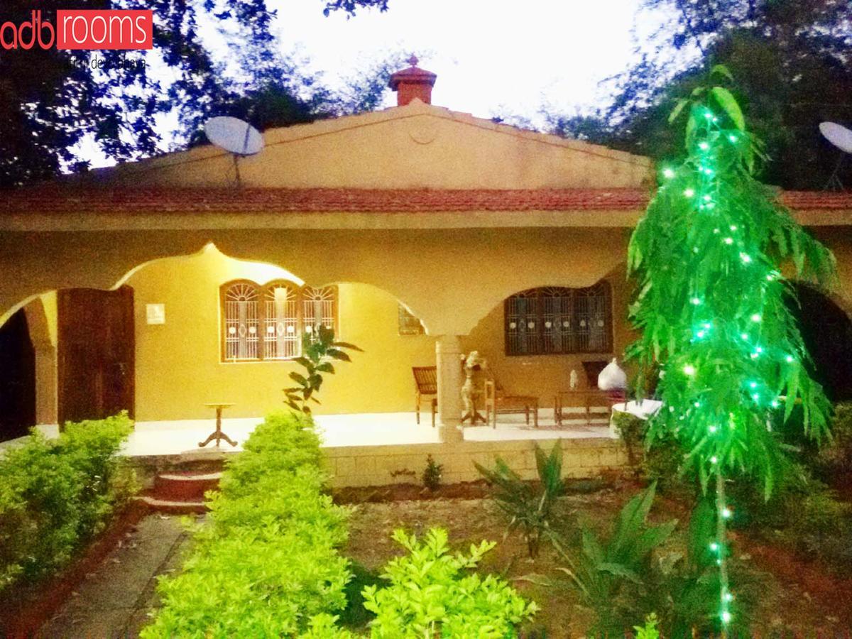 Adb Rooms Ashoka Resort Tala  Exterior photo