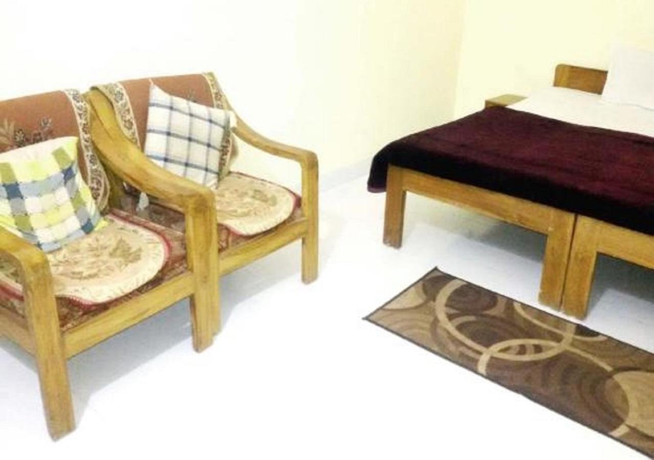 Adb Rooms Ashoka Resort Tala  Exterior photo